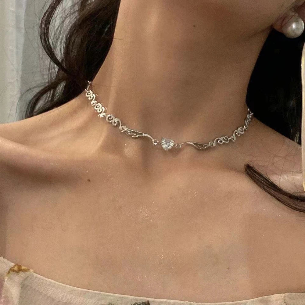 2024 New Silver Color Irregualr Choker Necklace for Women Love Heart Crystal Clavicle Chain  Party Jewelry Gifts