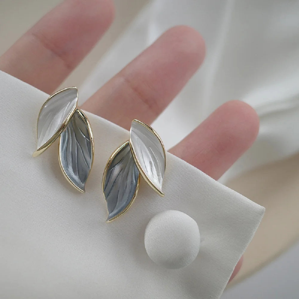 New Arrival Trendy Fresh Lovely Sweet Grey Leaf Metal Stud Earrings For Women Girl 2024 Fashion Jewelry Party Gifts